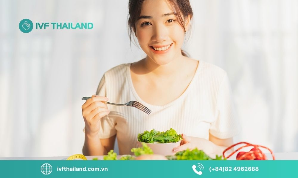 Lời khuyên dinh dưỡng cho người đang ăn kiêng và mong muốn thụ thai
